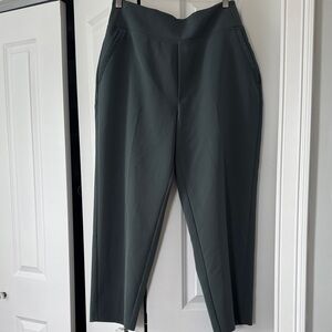 Athleta Tailored ankle length Gold Pants in Deep Forest Green